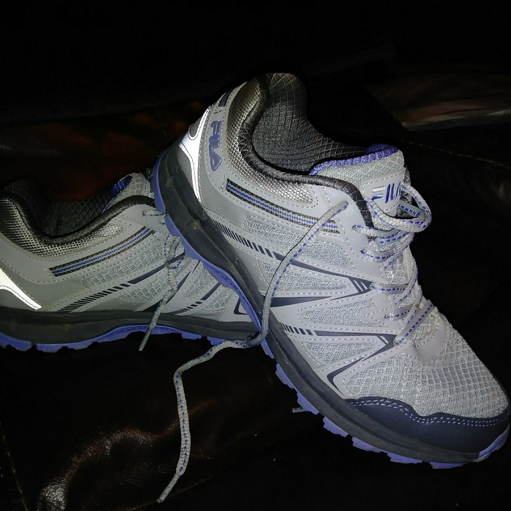 Fila tennis shoe - Picture 2 of 6